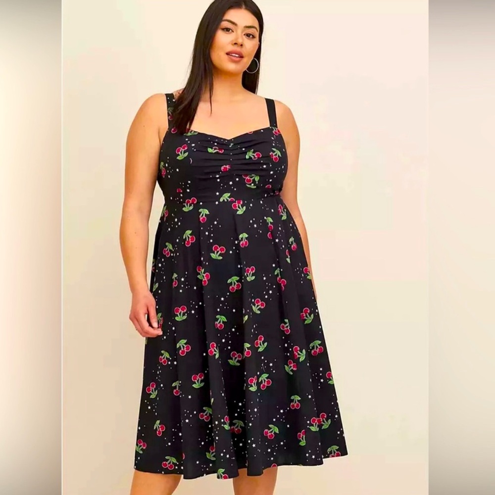 Retro‎ Chic TORRID Dress Cherry Star Print Rockabilly Fit & Flare 4X Pockets